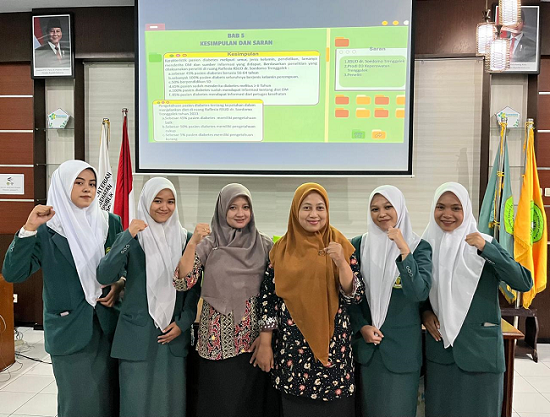 PEKAN UJIAN UJIAN HASIL KARYA TULIS ILMIAH MAHASISWA PRODI D3 KEPERAWATAN TRENGGALEK - (Ada 6 foto)